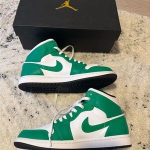 Lucky Green Jordan 1 Mid